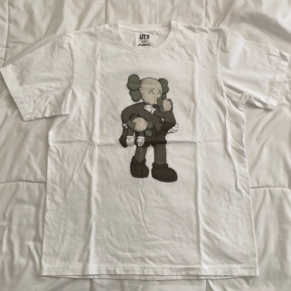 KAWS x Uniqlo T-shirt